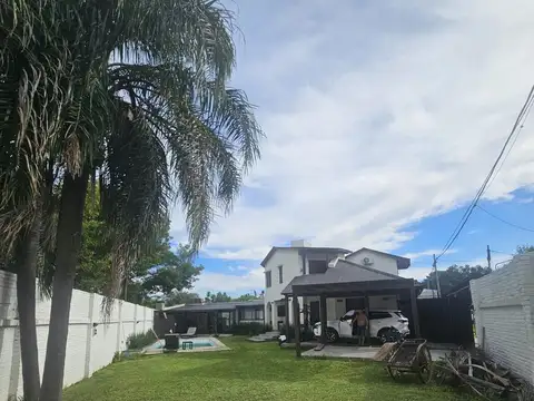 Casa San Jorge  al 600, Grad. Baigorria, espectacular chalet, sobre 500 me de terreno