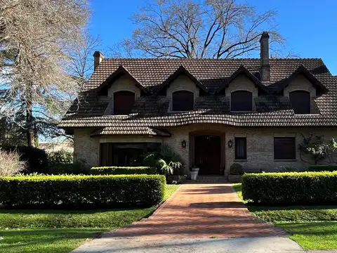 Casa en Venta de 5 dormitorios