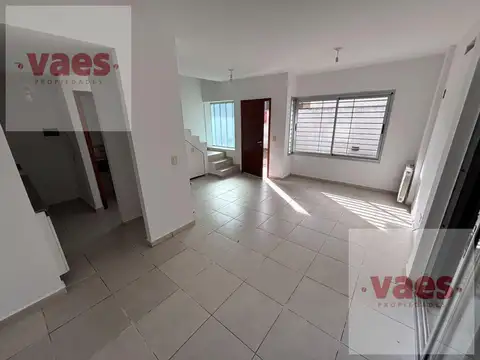 Casa 3 ambientes con 2 baños