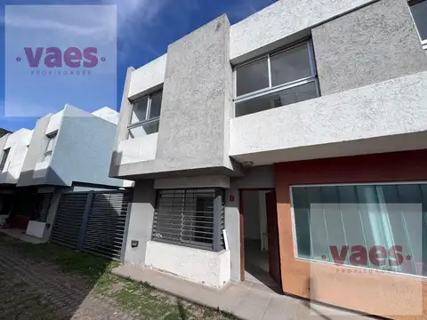 Casa en Alquiler de 3 dormitorios