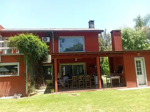 VENTA CASA 4 AMB ALTOS DEL SOL/ ITUZAINGÓ + PILETA