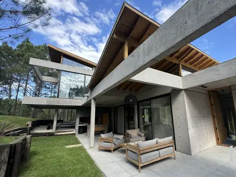 Casa en Venta en Villarobles, USD 367.000