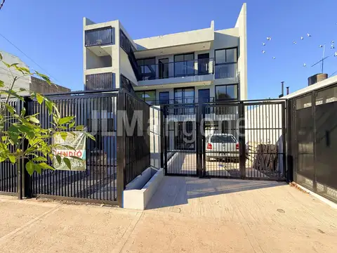 Departamento 2 y 3 ambientes con cochera