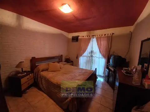 Casa 5 ambientes con 1 baño