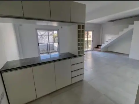 DUPLEX EN VENTA - LA PLATA