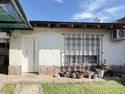 Casa en Venta en Castelar Sur, USD 80.000