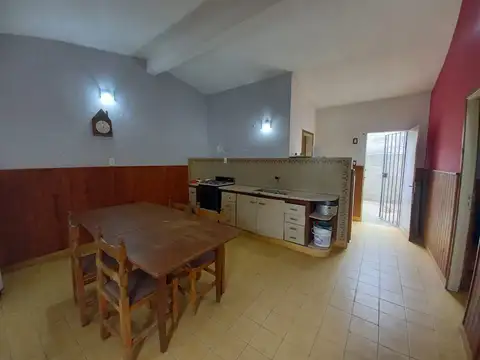 Casa 3 ambientes con 1 baño