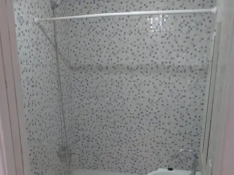 Departamento 8 ambientes con 2 baños