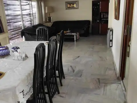 Paso y San Luis- Balvanera- Excelente Piso de Categoria!