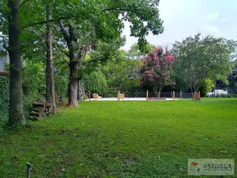 >>> Excelente lote central en San Carlos C.C. <<<