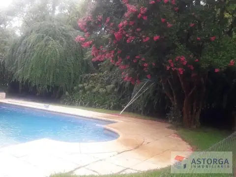 >>> Excelente lote central en San Carlos C.C. <<<