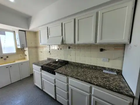 Alquiler temporario de Departamento 4 Ambientes con Dependencia en Caballito, Capital Federal