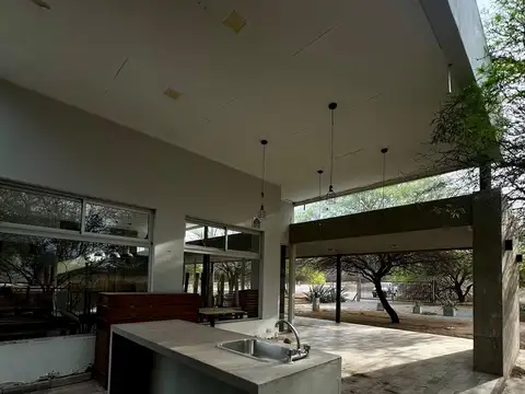 Local comercial en venta ubicado en Coronel Moldes