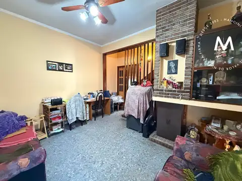 Casa en Venta con 4 cocheras