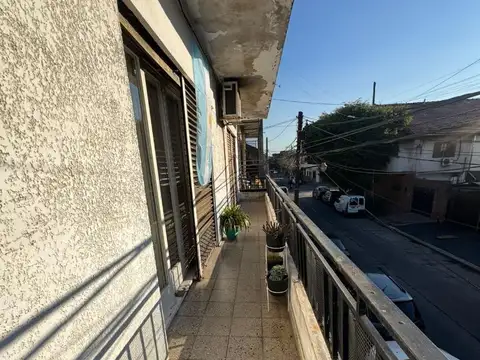 DEPARTAMENTO 3 AMBIENTES EN VENTA - RAMOS MEJIA