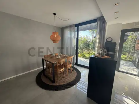 Casa 4 ambientes con 3 baños