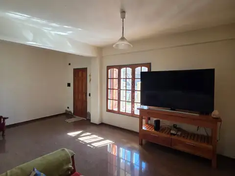 Venta Casa 4 Dormitorios - Cipolletti (B° Belgrano/Prieto) APTA CREDITO HIPOTECARIO