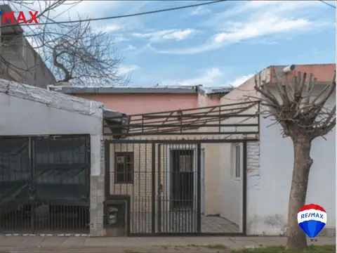 VENTA CASA ITUZAINGO MERLO, LOCAL, PATIO Y COCHERA