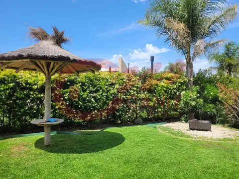 Casa 6 ambientes con 3 baños