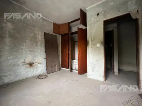 Galpon en Venta en Jose Leon Suarez, USD 155.000
