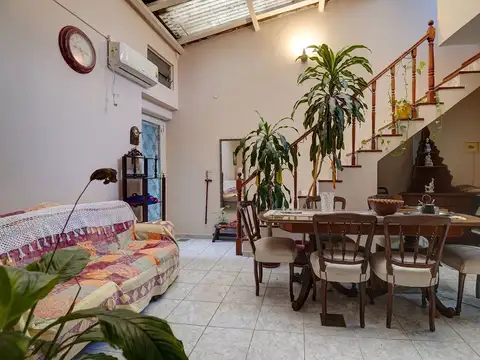 Depto Tipo Casa en Venta 56 años