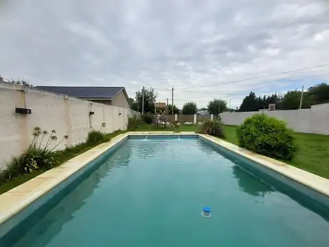 CASA ESTILO QUINCHO C/PILETA SAN MIGUEL DEL MONTE