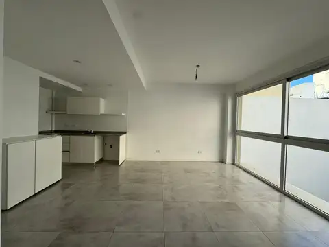 Departamento de dos ambientes con terraza  en venta