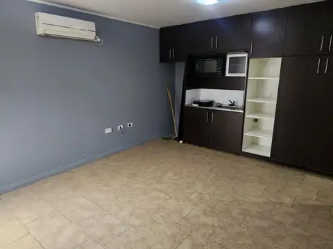 Machado 600, Piso 1