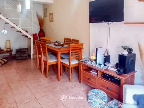 VENTA - Casa 2 dormitorios con patio y cochera - Barrio Matheu, Rosario.