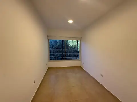 Casa en Venta con 5 cocheras