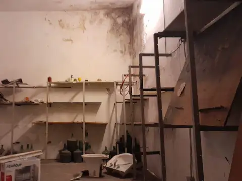 Galpon en Venta 40  mts Fondo