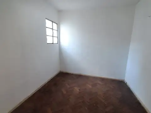 Depto Tipo Casa en Alquiler en Villa General Mitre, $ 900.000