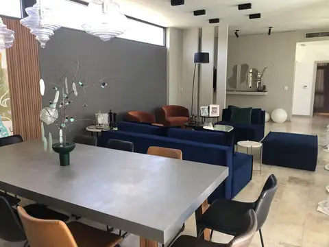 Casa en Alquiler Temporal en Talar Del Lago II, USD 5.500