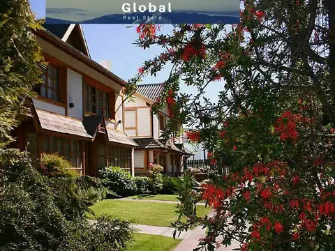 Tradicional Complejo De Cabañas Centro De San Martín De Los Andes Patagonia Argentina