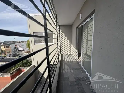 Departamento en Alquiler en Gerli, $ 630.000