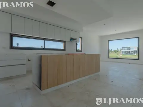 Casa en Alquiler 1 año