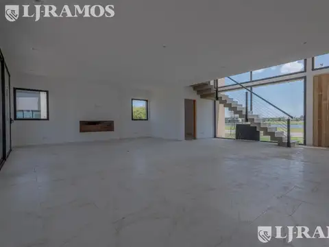 Casa en Alquiler en El Naudir, USD 2.300