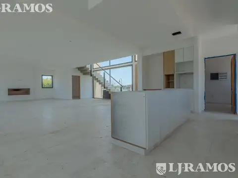 Casa - El Naudir a laguna con salida al rio PG