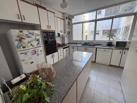 Departamento 5 ambientes con 4 baños