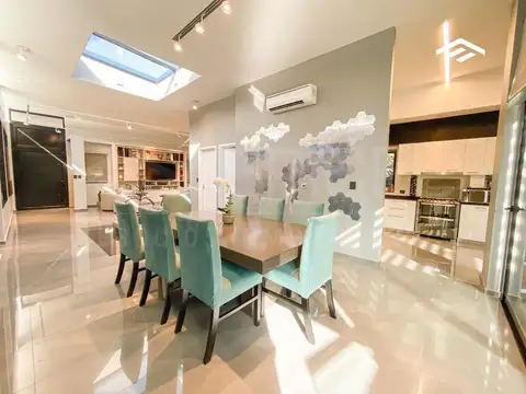 Nuevo ingreso - Casa en venta en Los Naranjos - TODO EN PB!