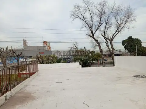 Depto Tipo Casa en Alquiler con 1 cocheras