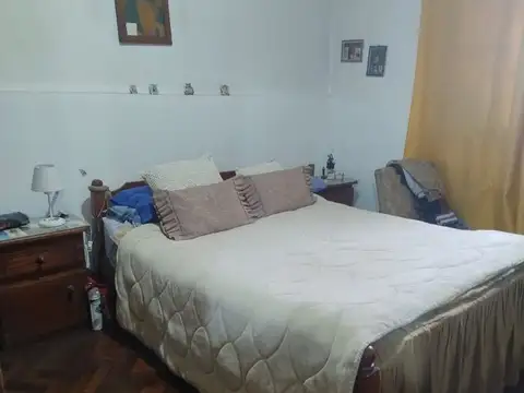 Casa 6 ambientes con 1 baño