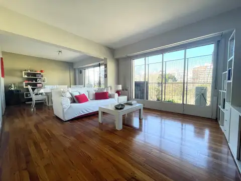 Venta Departamento 5 ambientes en Caballito