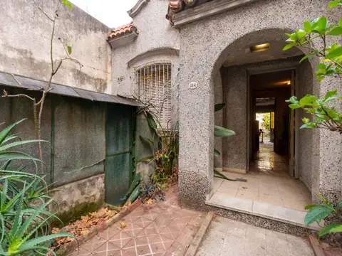 Terreno en Venta en Chacarita, USD 340.000