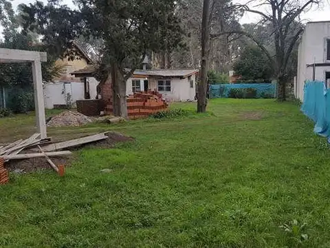 Terreno en Venta 44  mts Fondo