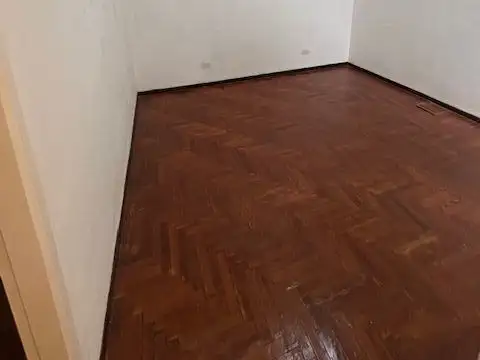 Depto Tipo Casa en Venta 45 años