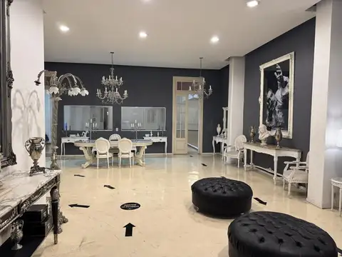 Local en Venta 75 años