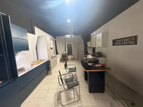 Local en Venta Via Pública
