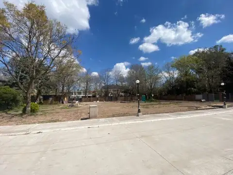 Terreno en Venta en Golf, USD 616.000