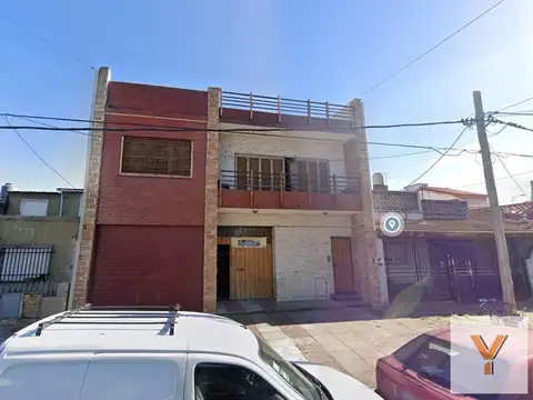 Departamento en venta - 3 Dormitorios 2 Baños - 350Mts2 - Ramos Mejia